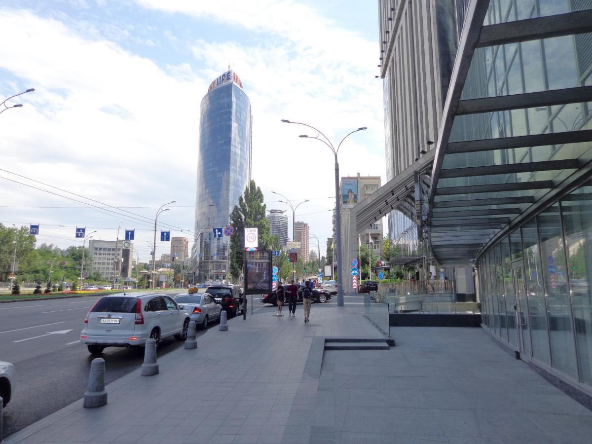 Vip Apartment Studio On Lesi Ukrainky 17 Blvd Киев Экстерьер фото